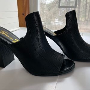 Black leather open toed boots